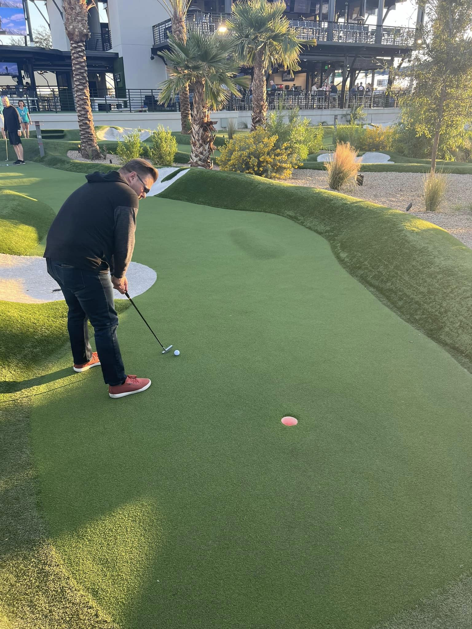 WVBE member playing putt-putt